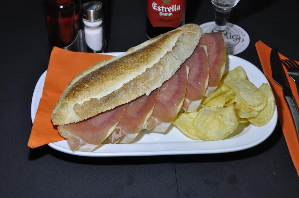 - El Amigo Affittacamere Lloret de Mar